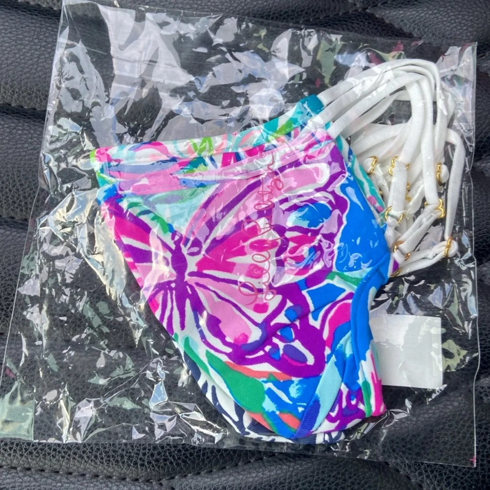 💜Lilly Pulitzer Lilly Adult Face Mask (Multi Resort Prints) Scarves